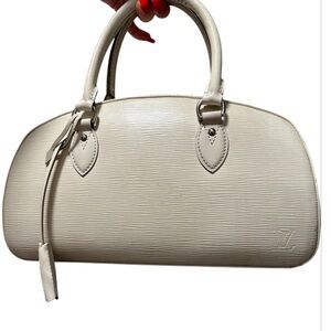 Rare ivory epi Louis Vuitton with silver keys missing lock